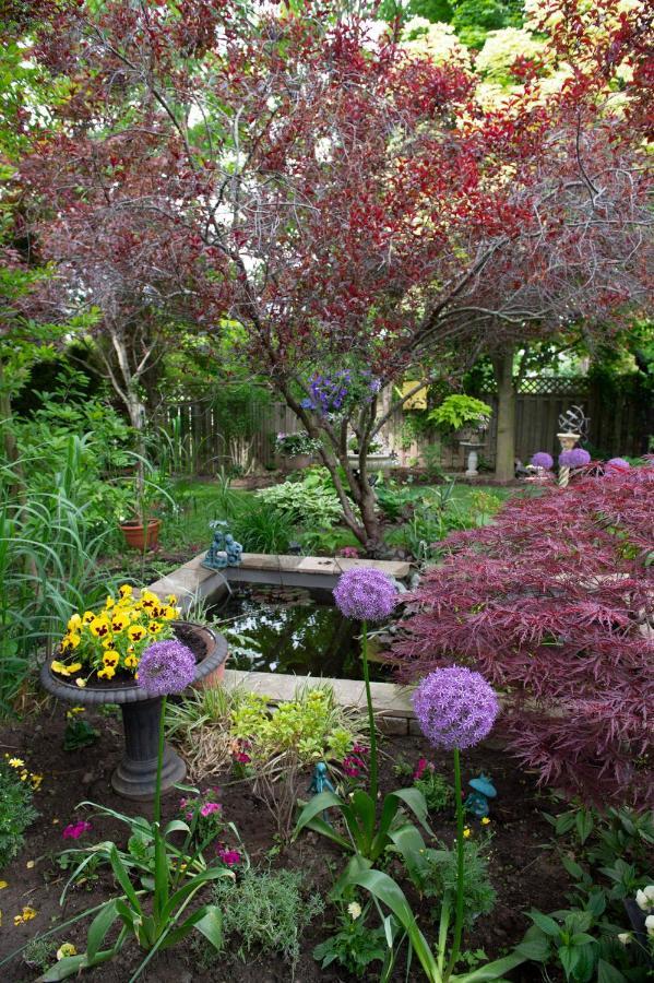 Twiningretreat Bed & Breakfast Niagara-on-the-Lake ภายนอก รูปภาพ