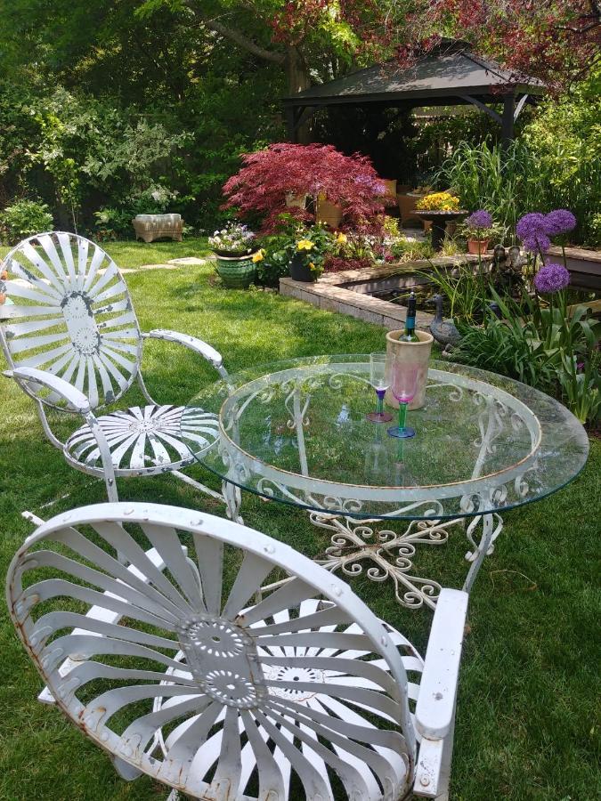 Twiningretreat Bed & Breakfast Niagara-on-the-Lake ภายนอก รูปภาพ