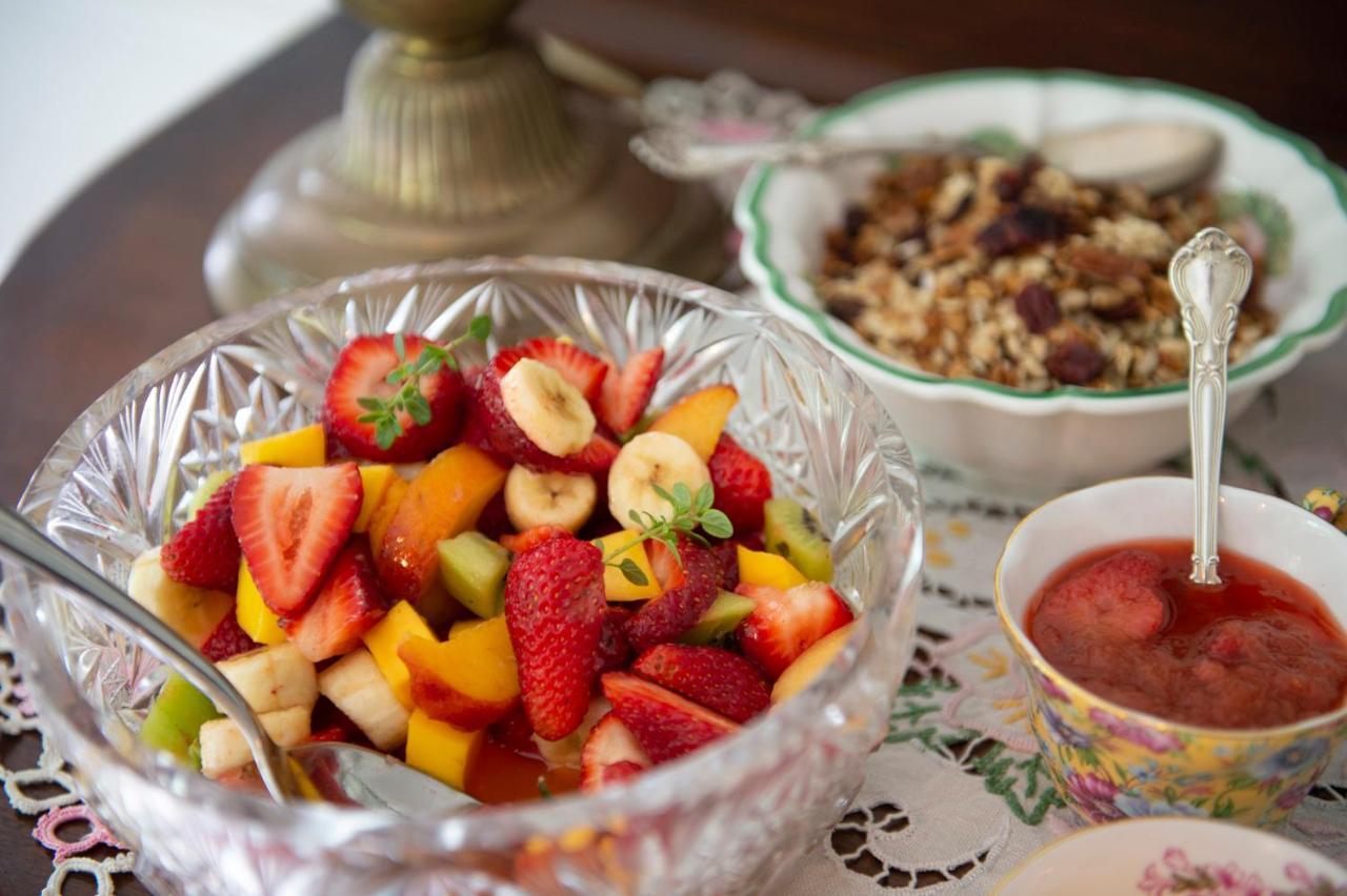 Twiningretreat Bed & Breakfast Niagara-on-the-Lake ภายนอก รูปภาพ
