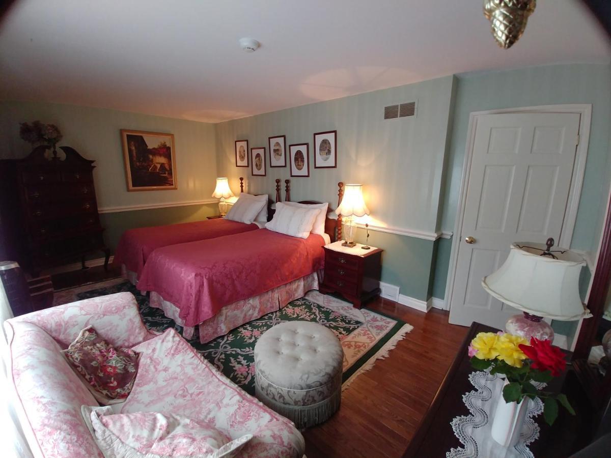 Twiningretreat Bed & Breakfast Niagara-on-the-Lake ภายนอก รูปภาพ
