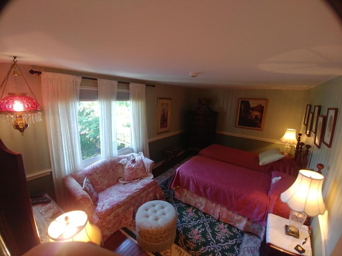 Twiningretreat Bed & Breakfast Niagara-on-the-Lake ภายนอก รูปภาพ